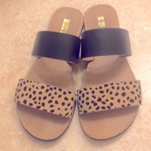 Super cute and comfy sandals. They match different types of clothes.